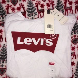 NWT levis white short sleeve tshirt